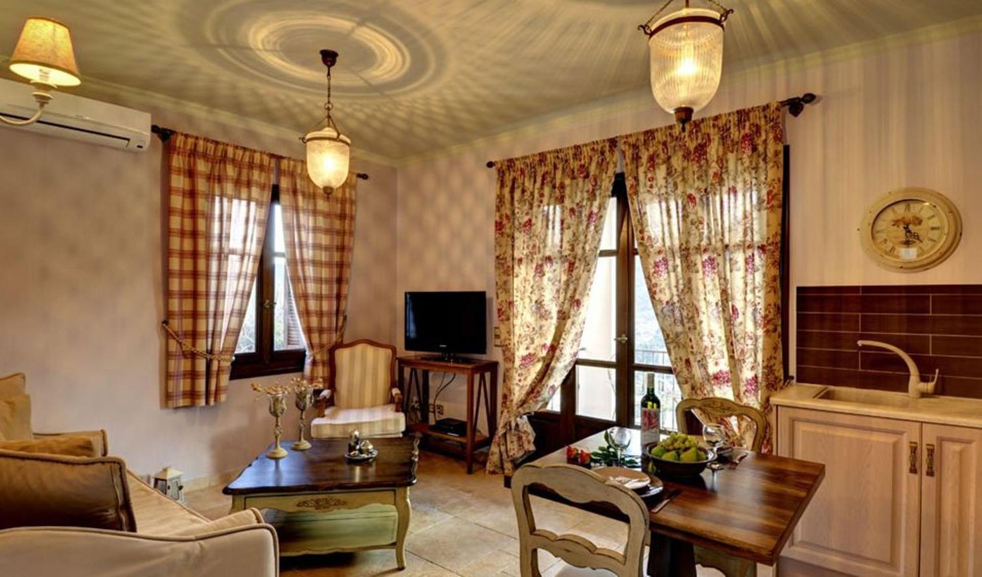 Adastra Ithaca Luxury Suites Вати Екстериор снимка