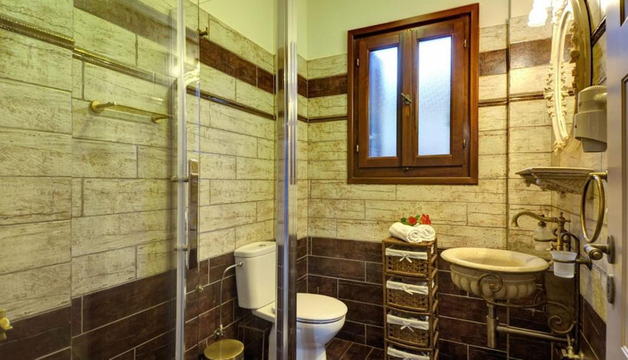 Adastra Ithaca Luxury Suites Вати Екстериор снимка
