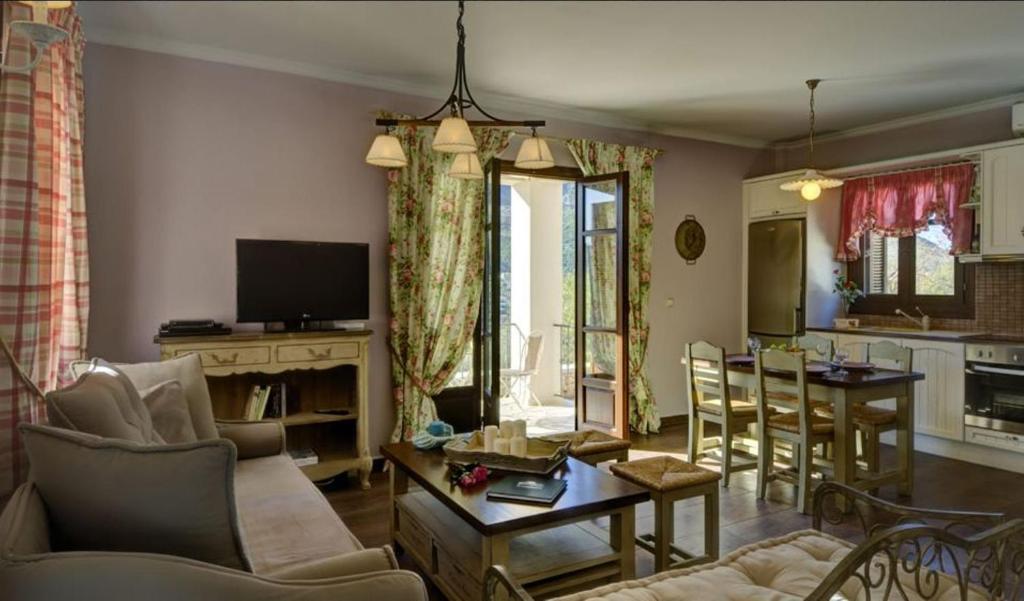 Adastra Ithaca Luxury Suites Вати Стая снимка